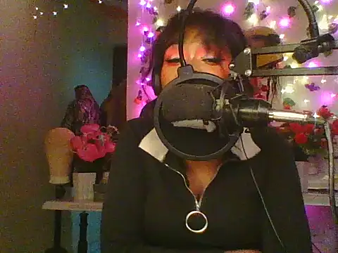 Anaconda2350 Live XXX-Chat