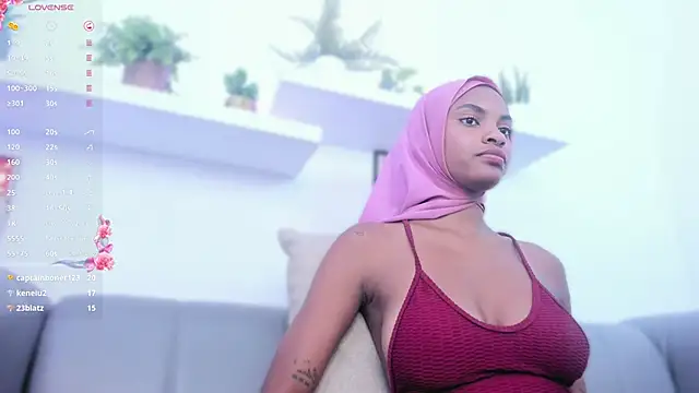 Pertunjukan Kamera Web Amira_Alzahra