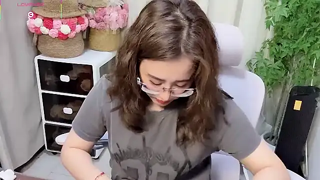 NEWONETO Adlı Modelin Canlı XXX Sohbeti