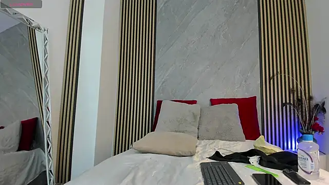 SelenneAndApollo Webcamshow