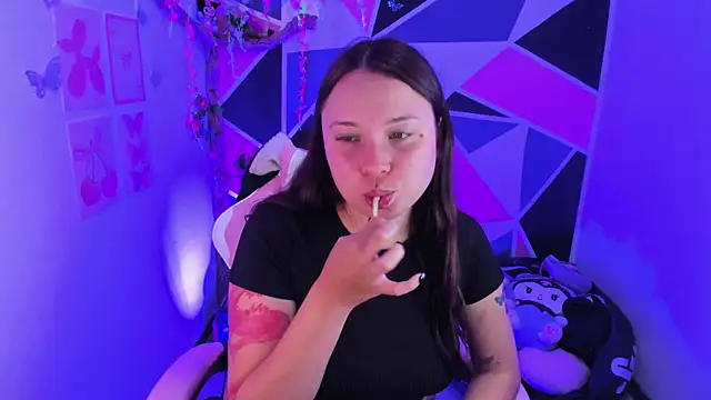 Czat XXX na żywo – little_emma0