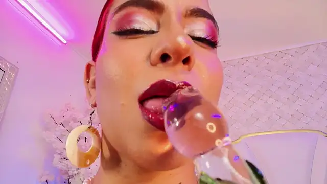 KatyaJackson 라이브 XXX 채팅
