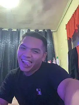 ur_asianbigcock 在線直播表演