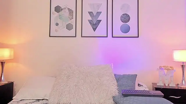 Amelia_Brixton Show in webcam