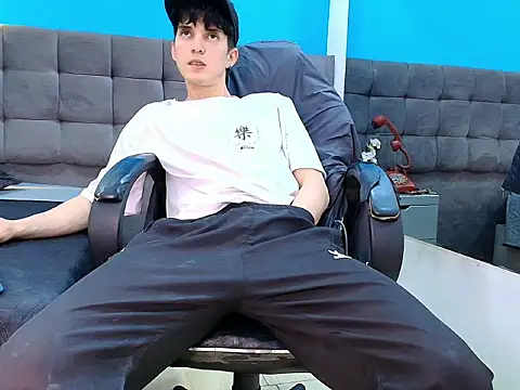 Jheampiiero Chat XXX live