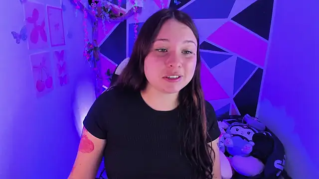 Chat +18 de little_emma0 ao vivo