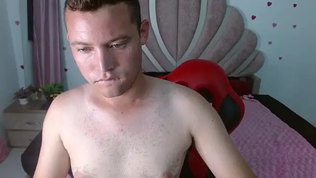 sven_fox723's Live XXX Chat