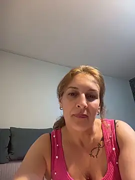 Hot-Milf4U Webcam-Show
