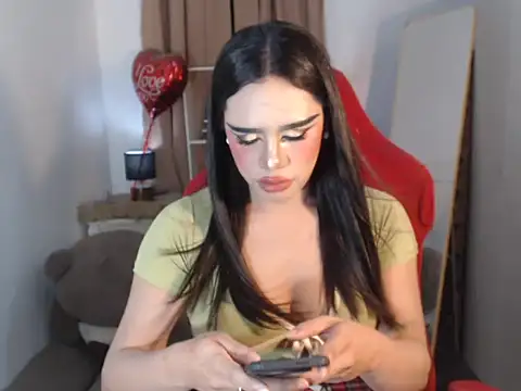 Chatroom XXX en direct de RebeccaTs