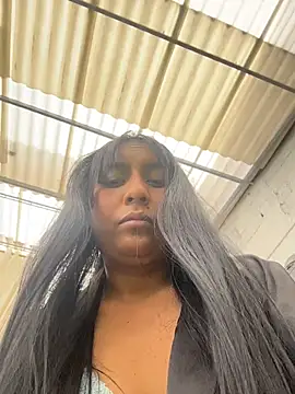 Chatroom XXX en direct de MELIZ_QUEEN