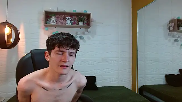 trevor_mob live XXX chat