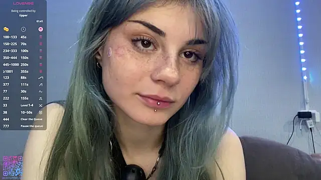 Emmibrilson Adlı Modelin Canlı XXX Sohbeti