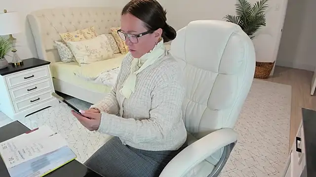 غرفة دردشة Vika73 المباشرة
