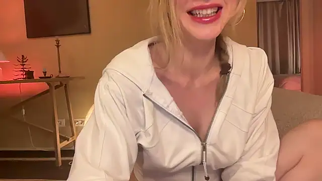 rubyxen Adlı Modelin Canlı XXX Sohbeti