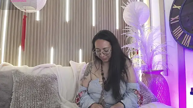 Velvet_Curly Live XXX Chat