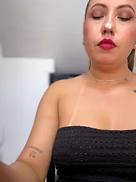 Czat XXX na żywo – VIOLETA-25_