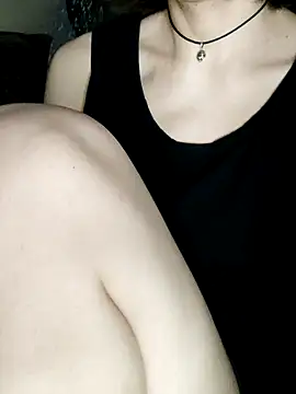 Aashikalaa 라이브 XXX 채팅