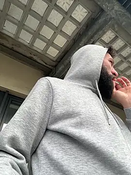 Czat XXX na żywo – Michel_huge