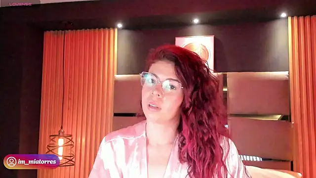دردشة MiaTorres4 الجنسية المباشرة