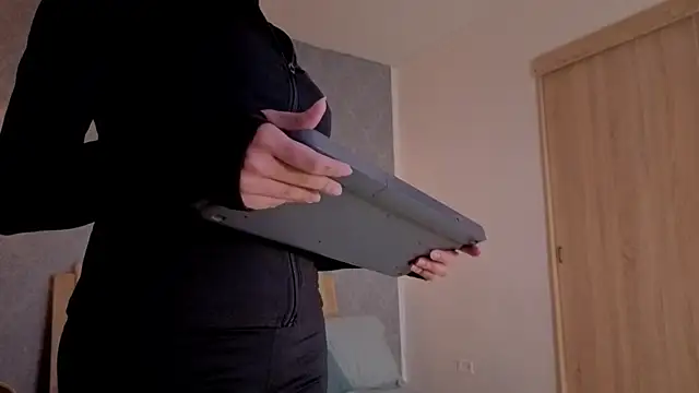 Lucia_Brown_'s Live XXX Chat