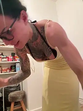 SkinnyLilly Webcam show
