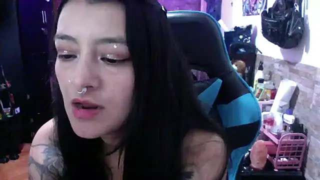 Chat +18 de AngelaQueen_ ao vivo