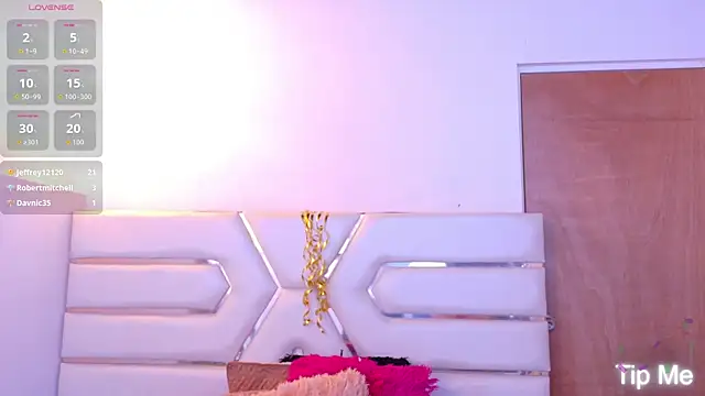 Chat XXX en directo de miiaa_collins_