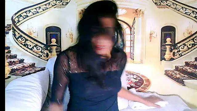 IndianSexcSmyle's Live XXX Chat