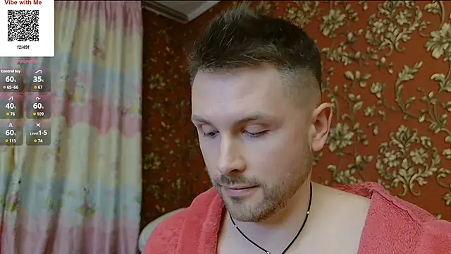 XXX chat uživo modela MartinBrandon