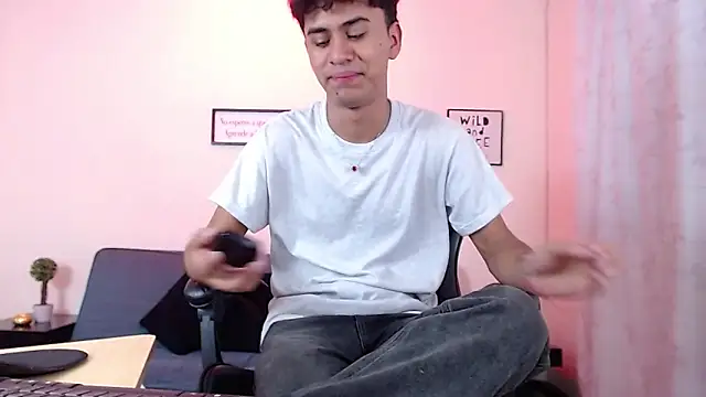 Alancum7 – webcam-show