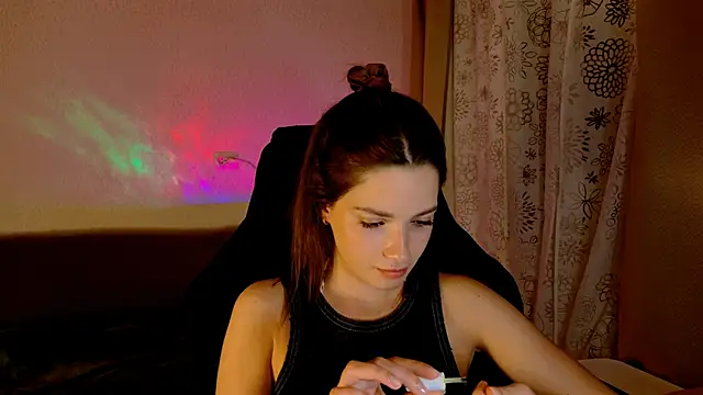 Chat XXX ao vivo de KiraVair