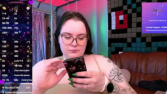 CatherineClaire live XXX chat