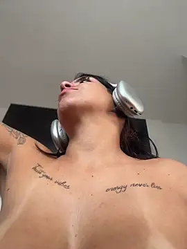 Srta_Jhenny's Live XXX Chat