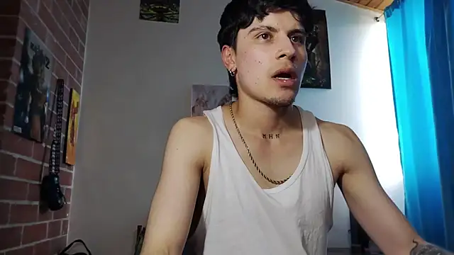 PaulDamico's Live XXX Chat
