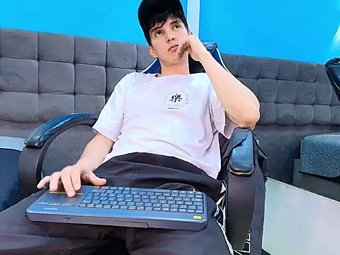 Jheampiiero webkamerás műsora