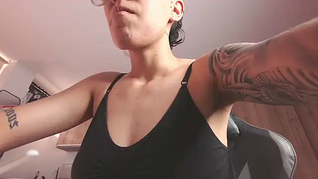 Онлайн чат XXX Cutie_Shy_