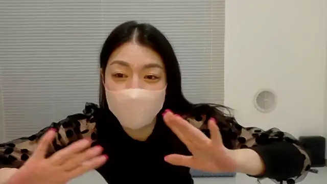 Rin-A-Rise live XXX chat