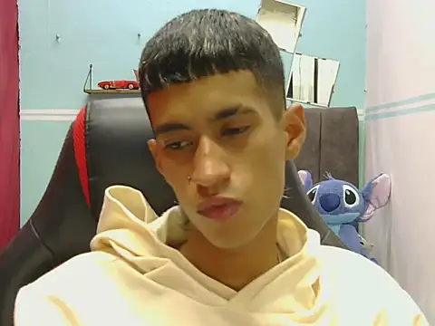 Angelstripboy Live XXX-chat