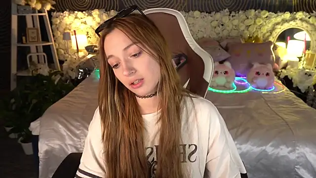 Chat XXX en directo de LizzaMoonn