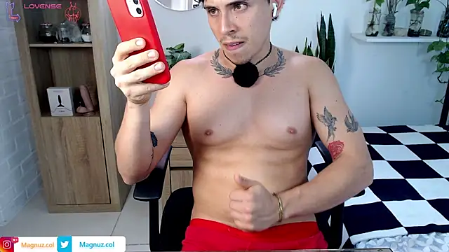 Show modela Magnuz_Col na web-kameri