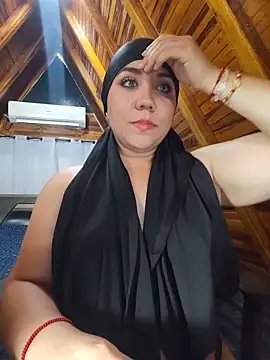 AmbarBurhan Adlı Modelin Canlı XXX Sohbeti