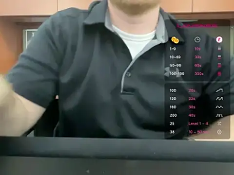 TXRyan1996 Show in webcam