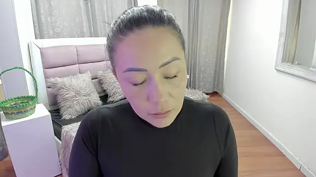 Chat +18 de gaby_trent ao vivo