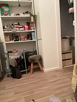 دردشة SkinnyLilly الجنسية المباشرة