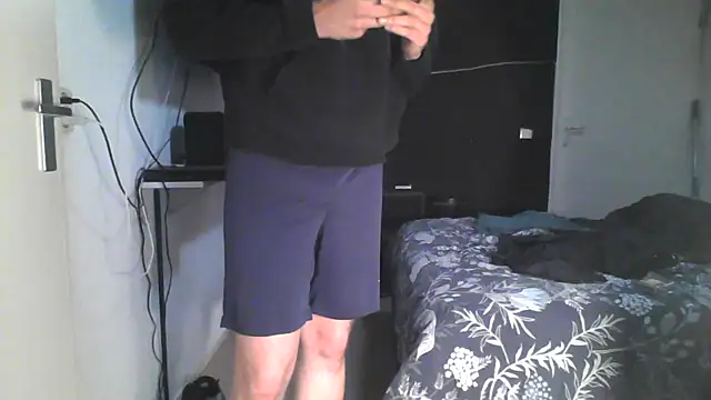 slaveboyrow Chat XXX in diretta