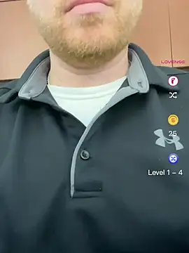 TXRyan1996 Show in webcam