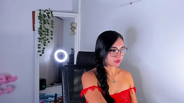 AnnieSofiia's Live XXX Chat