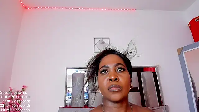 Živý XXX chat EmilyRooa1