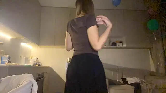 SeveralDip Adlı Modelin Canlı XXX Sohbeti