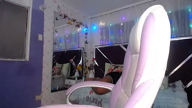 Santy_bigcock_01 在線直播表演